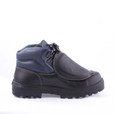 Black shoe with lacing- Style TS 3082 - Image 2